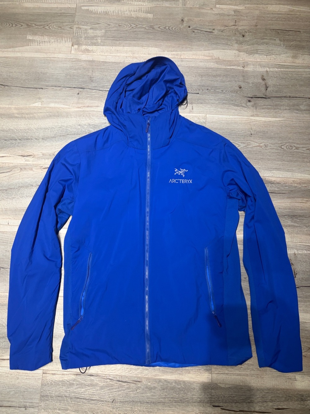 Arc'teryx Men's Medium Atom SL in Blue